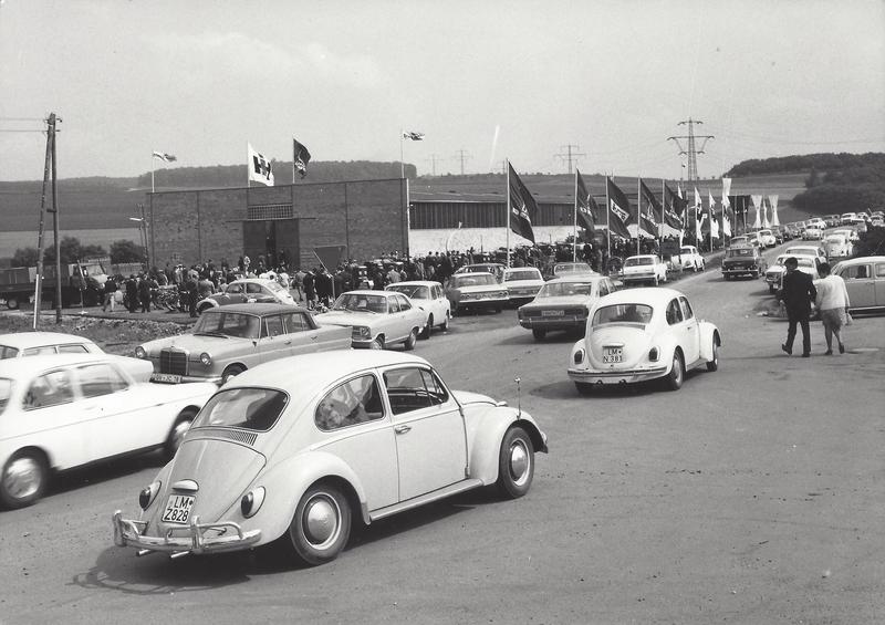 1969 Einweihung der neuen Lagerhalle