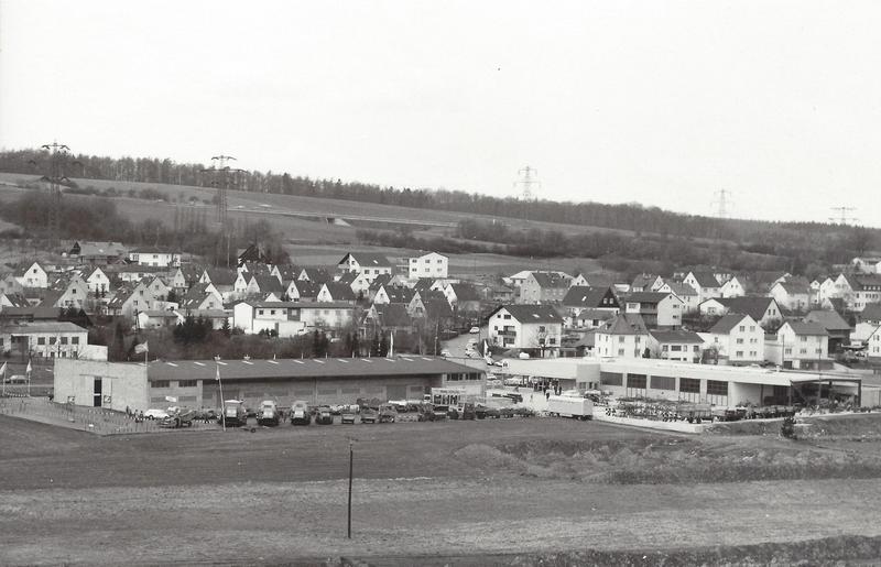 1975 Blick von Osten auf das Firmengelände