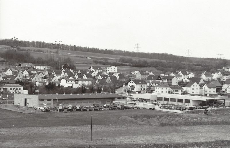 1975 Blick von Osten auf das Firmengelände